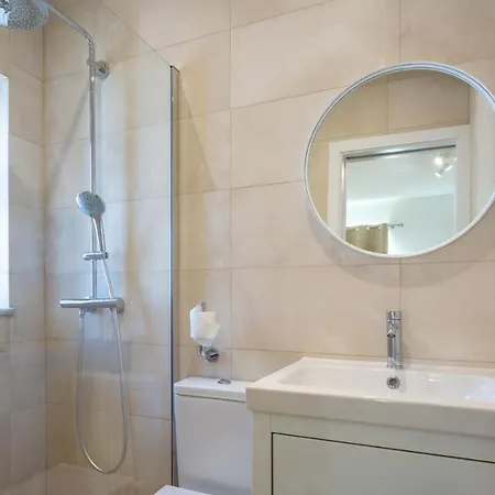 Casa Loma Nyaraló *